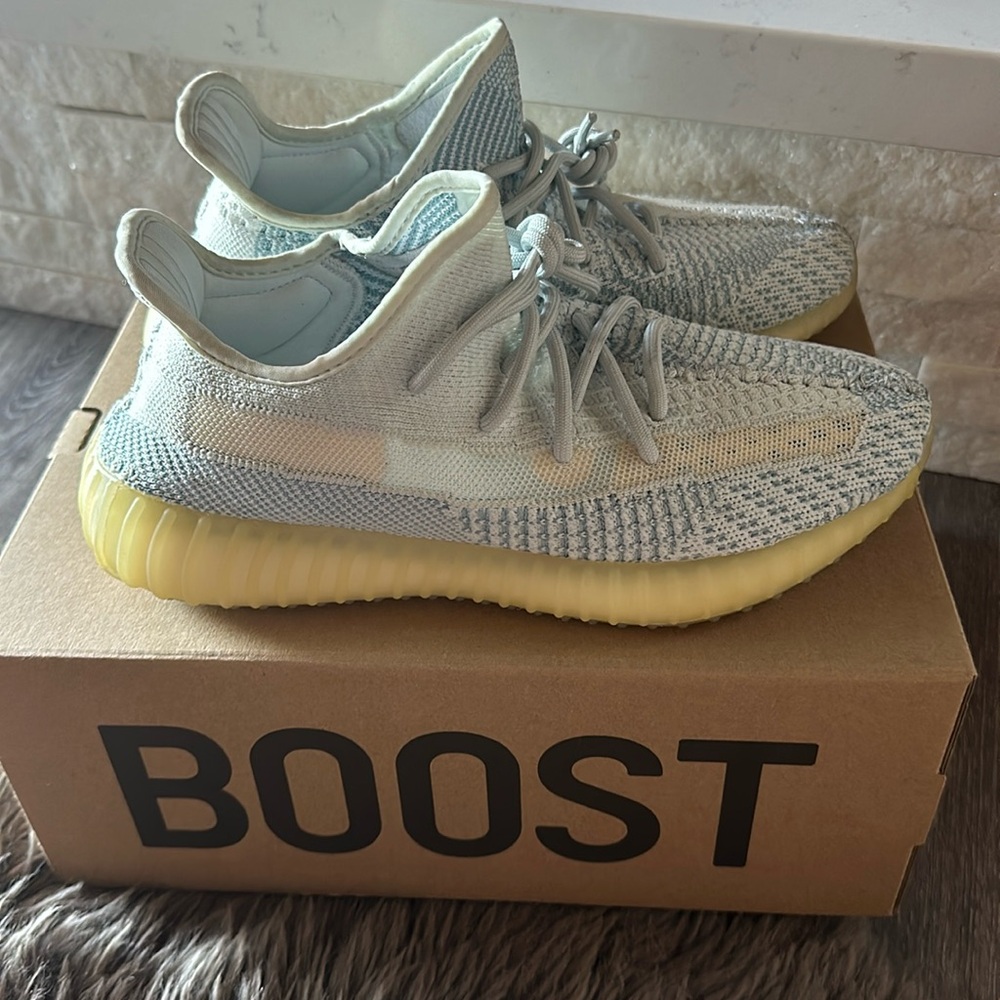 adidas YEEZY  Boost 350 V2 Cloud White (Non-Reflective) Size 8 Men’s